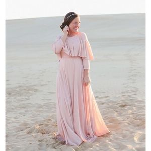 SOLD. Dainty jewells Annesdale dress